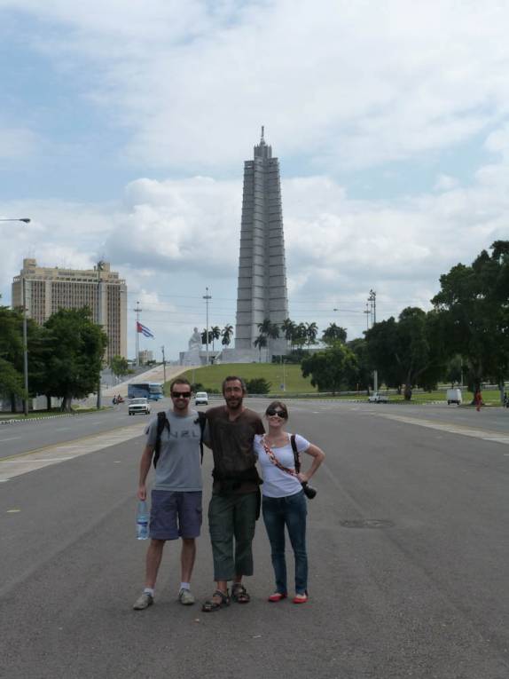 Chegando à Plaza de la Revolución, em Havana - Cuba Chegando à Plaza de la Revolución, em Havana - Cuba