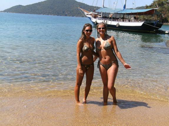 Com a Jane no Saco da Velha, em Parati - RJ