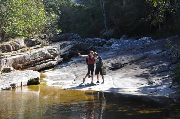 Com nosso guia Fabrício no Canyon do Peixe Tolo, na Serra do Intendente, em Tabuleiro - MG Com nosso guia Fabrício no Canyon do Peixe Tolo, na Serra do Intendente, em Tabuleiro - MG