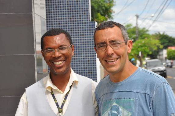 Com o James, do hotel Kalilandia, em Feira de Santana - BA Com o James, do hotel Kalilandia, em Feira de Santana - BA