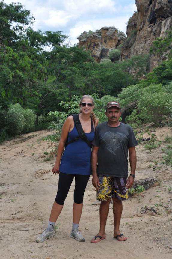 Com o Naldo, nosso guia no Raso da Catarina, região de Paulo Afonso - BA Com o Naldo, nosso guia no Raso da Catarina, região de Paulo Afonso - BA