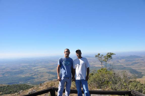 Com o nosso guia e amigo Quilin em Carrancas - MG