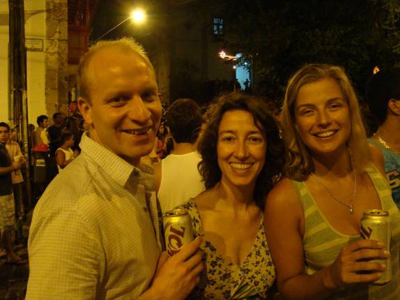 Com o Tomas e a Francesca no pré-carnaval em Olinda - PE