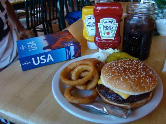 Comida tÃpica em Seligman, no Arizona, ao longo de toda a Rota 66, e nos Estados Unidos inteiro! Comida tÃpica em Seligman, no Arizona, ao longo de toda a Rota 66, e nos Estados Unidos inteiro!