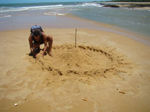 Construindo castelo com muralhas em Caraíva - BA