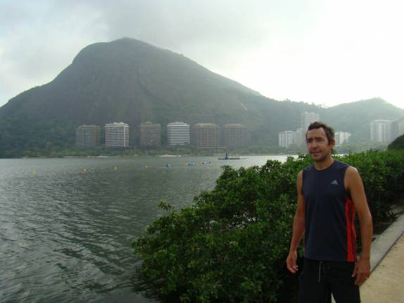 Correndo na Lagoa Rodrigo de Freitas, no Rio de Janeiro - RJ