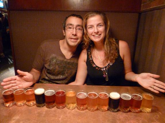 Degustação de cervejas em bar de  Princeton Junction, em New Jersey, nos Estados Unidos