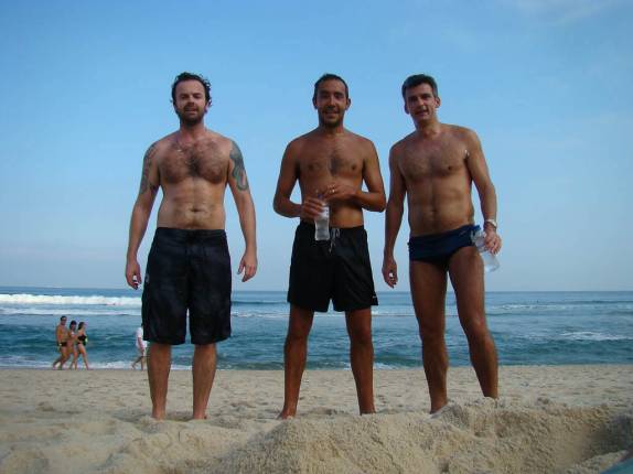 Depois da corrida nas areias de Maresias, com o Haroldo e Rafael em São Sebastião - SP Depois da corrida nas areias de Maresias, com o Haroldo e Rafael em São Sebastião - SP