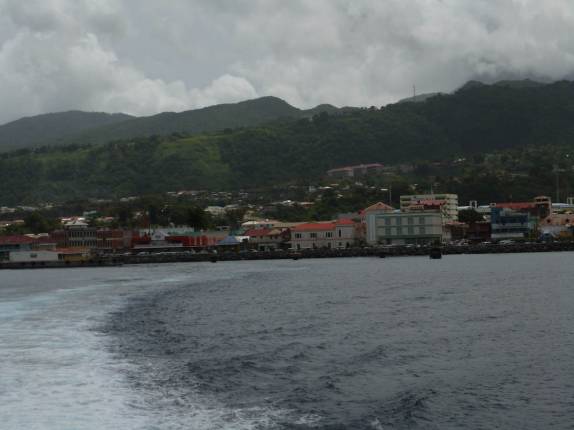 Despedida de Roseau e de Dominica, no Caribe