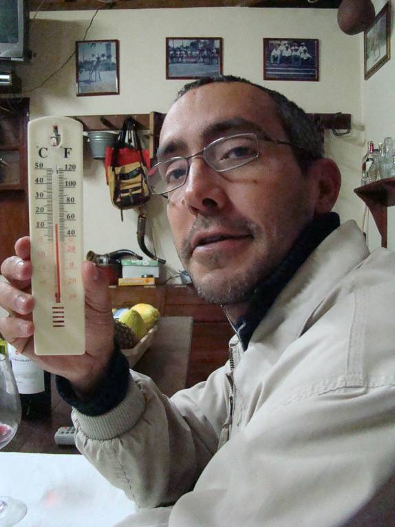 Enfrentando o frio em Perdões - MG Enfrentando o frio em Perdões - MG