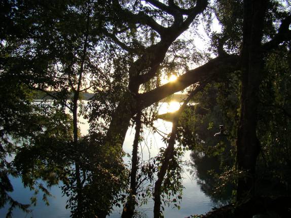 Entardecer na represa do Funil em Perdões - MG Entardecer na represa do Funil em Perdões - MG