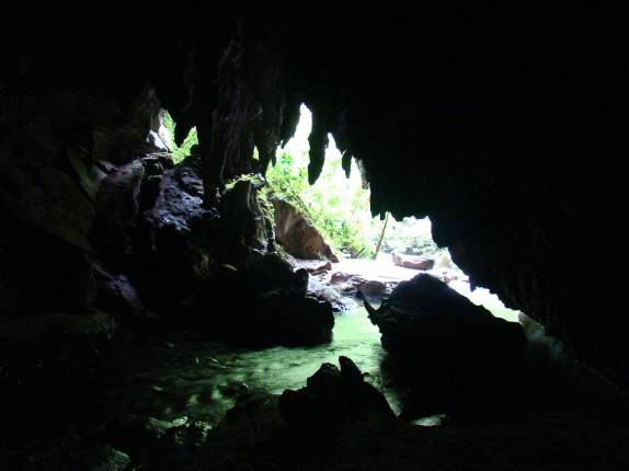 Entrada da caverna Água Suja, no PETAR