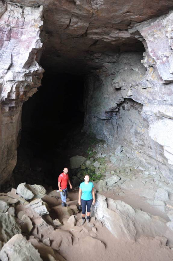 Entrada da Gruta do Castelo, no Vale do Pati, na Chapada Diamantina - BA Entrada da Gruta do Castelo, no Vale do Pati, na Chapada Diamantina - BA