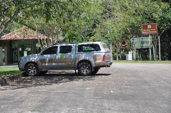 Entrada do P.N do Monte Pascoal, próximo à Itamaraju - BA