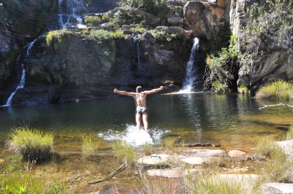 Entrando na Cachoeira do Guedes, no Parque Nacional da Serra do Cipó - MG Entrando na Cachoeira do Guedes, no Parque Nacional da Serra do Cipó - MG