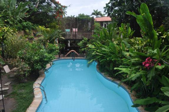 Entrando na piscina da nossa pousada em Olinda - PE Entrando na piscina da nossa pousada em Olinda - PE