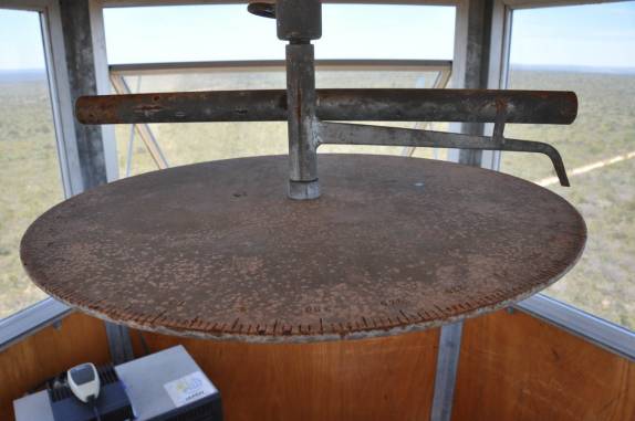 Equipamento no alto da torre, no Parque Nacional Grande Sertão Veredas, no noroeste de MG (região de Chapada Gaúcha)