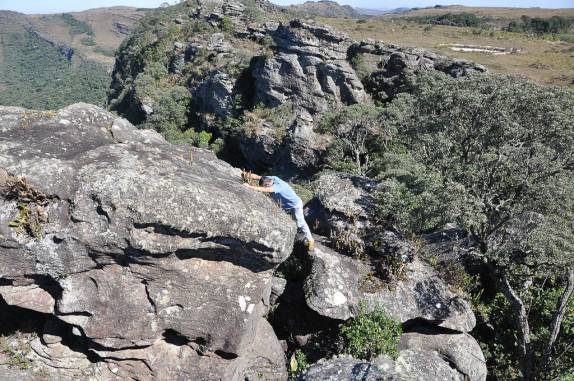Escalando rochas em Carrancas - MG