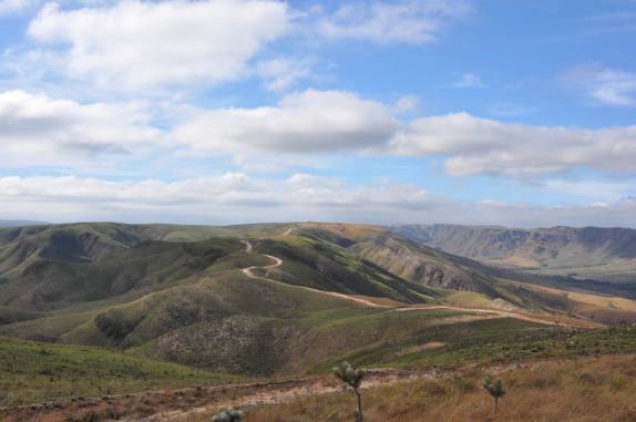 Estrada 'Caminho do Céu', próximo à Delfinópolis na região da Serra da Canastra - MG