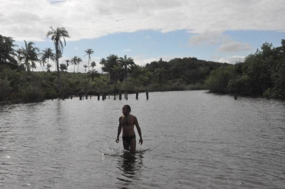 Explorando o rio Cahy, em Cumuruxatiba - BA