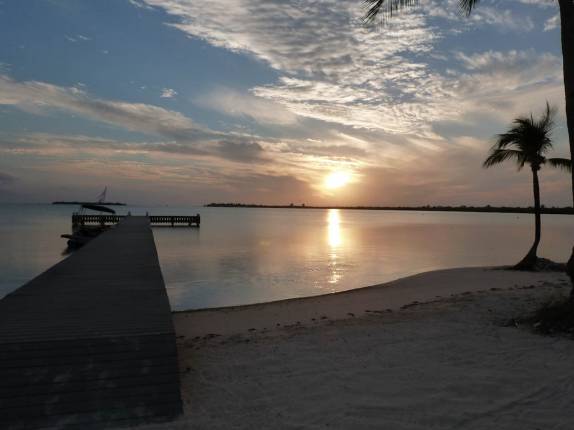 Fantástico pôr-do-sol no nosso primeiro dia na Sunset Cove, em Little Cayman Fantástico pôr-do-sol no nosso primeiro dia na Sunset Cove, em Little Cayman