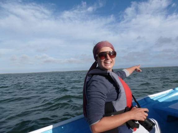 Feliz após encontrar mais uma baleia em Puerto López Mateos, na Baja California - México