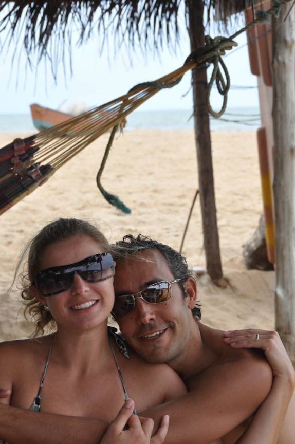 Felizes da vida, no Riacho Doce, fronteira da Bahia com Itaúnas - ES Felizes da vida, no Riacho Doce, fronteira da Bahia com Itaúnas - ES