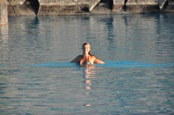Fim de tarde, aproveitando a piscina vazia do Hot Park, na Pousada do Rio Quente, perto de Caldas Novas em Goiás Fim de tarde, aproveitando a piscina vazia do Hot Park, na Pousada do Rio Quente, perto de Caldas Novas em Goiás