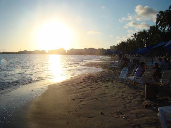 Fim de tarde na orla de Maceió - AL Fim de tarde na orla de Maceió - AL