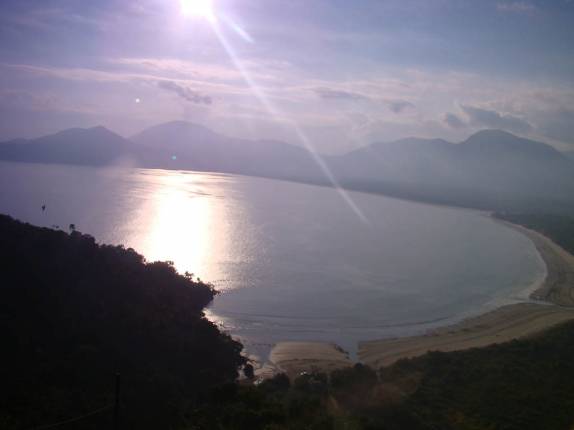 Final de tarde visto sob a lente do óculos na estrada da Almada em Ubatuba - SP Final de tarde visto sob a lente do óculos na estrada da Almada em Ubatuba - SP