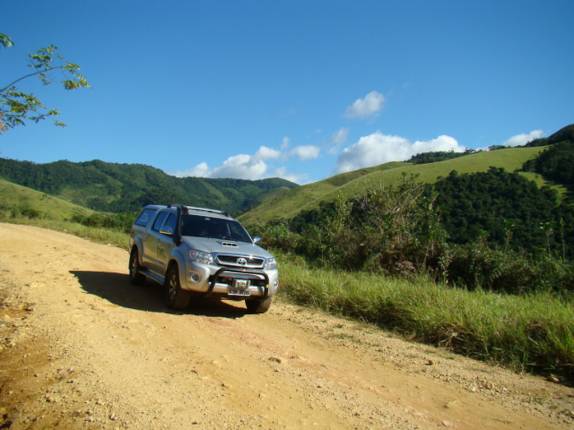 Fiona enfrenta sua primeira estrada de terra