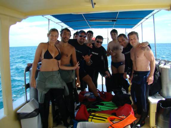 Foto da turma após mergulho em Salvador - BA