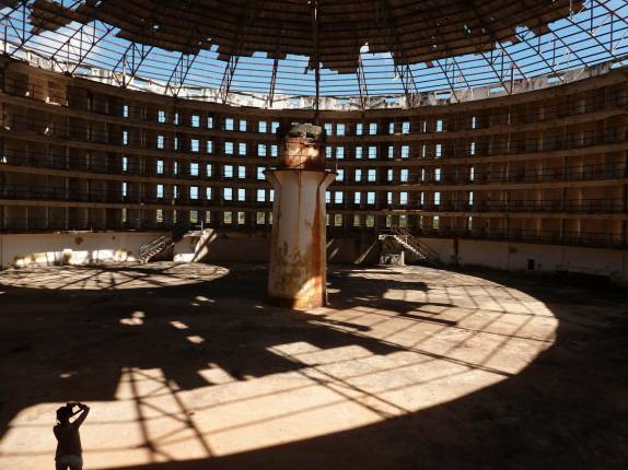 Fotografando o Presidio Model, na Isla de la Juventud, em Cuba Fotografando o Presidio Model, na Isla de la Juventud, em Cuba