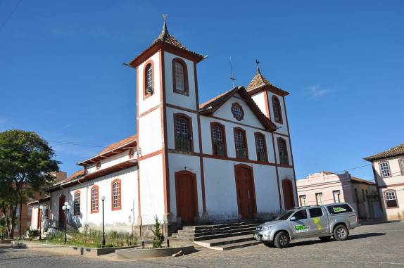 Igreja Matriz de Perdões - MG Igreja Matriz de Perdões - MG