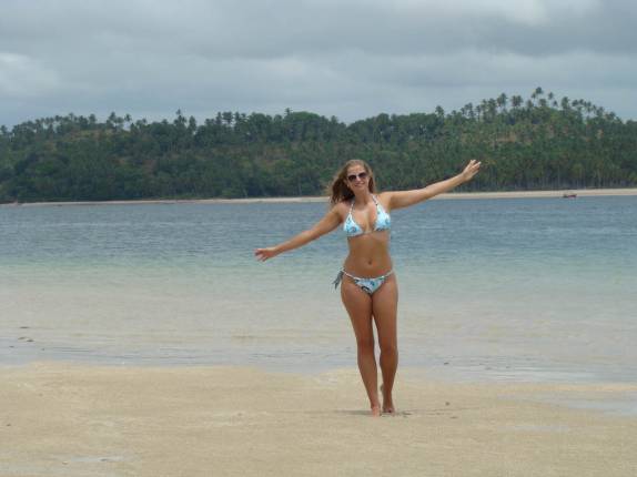 Ilha entre o rio e o mar na Praia de Carneiros, em Tamandaré - PE Ilha entre o rio e o mar na Praia de Carneiros, em Tamandaré - PE