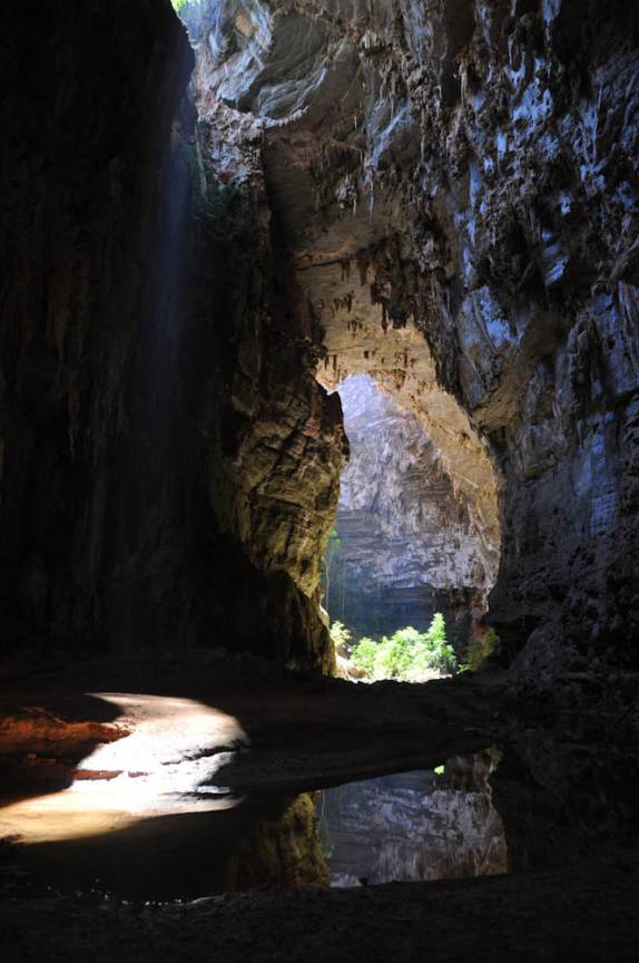 Interior da Caverna Janelão, no Parque Nacional Cavernas do Peruaçu, próximo à Januária - MG Interior da Caverna Janelão, no Parque Nacional Cavernas do Peruaçu, próximo à Januária - MG