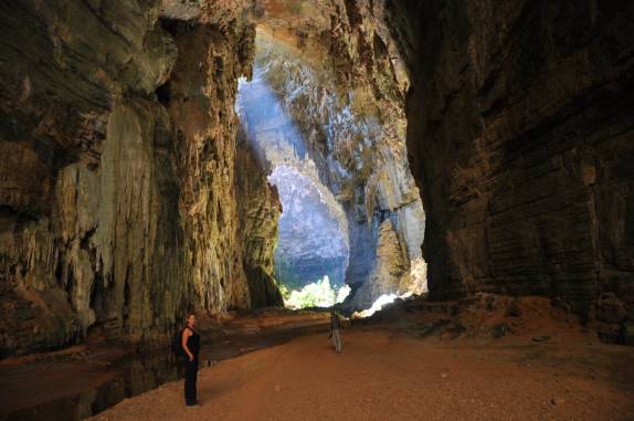 Interior da Caverna Janelão, no Parque Nacional Cavernas do Peruaçu, próximo à Januária - MG Interior da Caverna Janelão, no Parque Nacional Cavernas do Peruaçu, próximo à Januária - MG