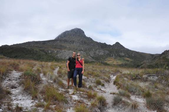 Início da caminhada ao Pico do Itambé, na região de Capivari - MG