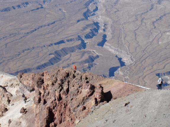 Início da descida do El Mistí, em Arequipa - Peru Início da descida do El Mistí, em Arequipa - Peru