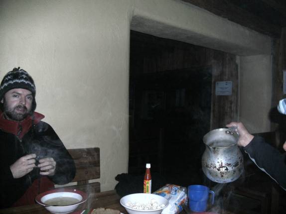 Jantar no refúgio do Cotopaxi (Equador) Jantar no refúgio do Cotopaxi (Equador)