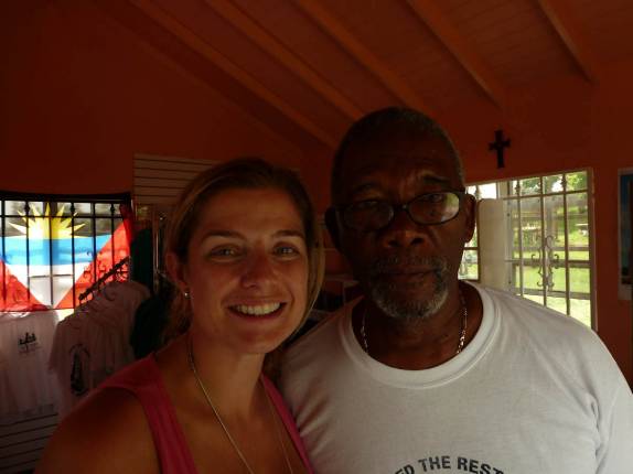 Junto com o simpático 'Morgan Freeman' na catedral anglicana de St John's, a capital de Antígua, no Caribe Junto com o simpático 'Morgan Freeman' na catedral anglicana de St John's, a capital de Antígua, no Caribe