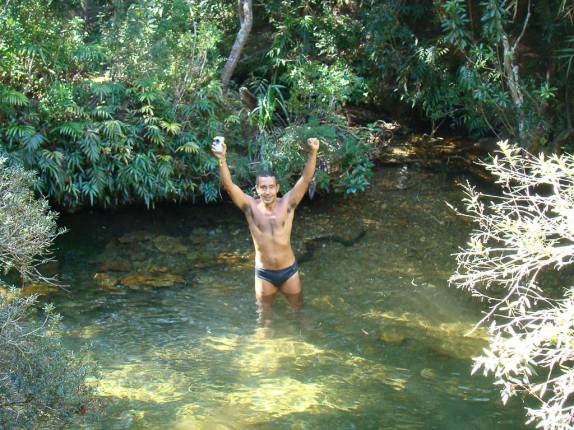 Lago Azul, no caminho para o Pico do Papagaio no Vale do Matutu - MG Lago Azul, no caminho para o Pico do Papagaio no Vale do Matutu - MG