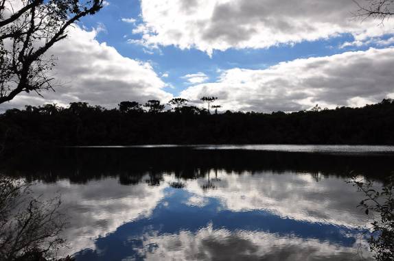 Lagoa Dourada, em Vila Velha - Paraná Lagoa Dourada, em Vila Velha - Paraná