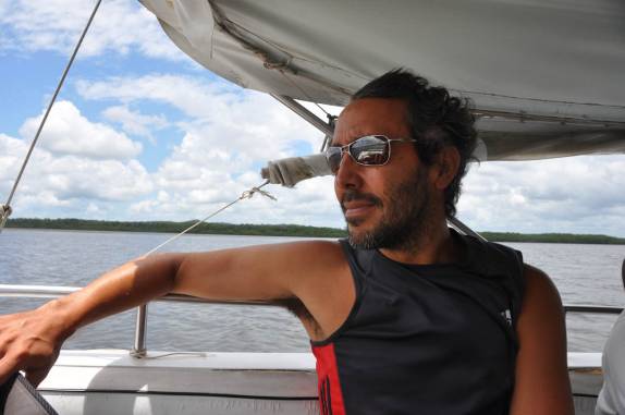 Lancha entre Valença e Boipeba - BA