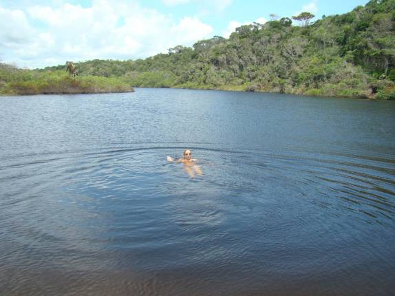 Linda lagoa após a Praia do Satú, em CaraÃva - BA Linda lagoa após a Praia do Satú, em CaraÃva - BA
