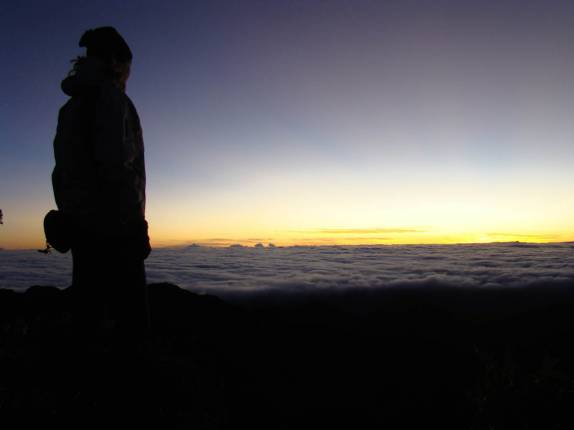 Magnífico nascer-do-sol visto dos 3.820 metros do pico Chirripó, ponto mais alto da Costa Rica