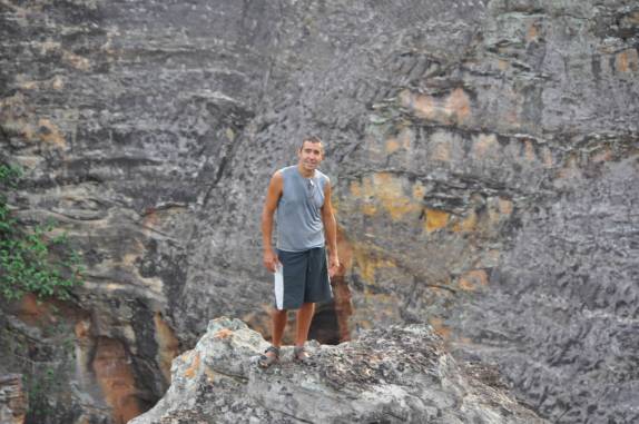 Maravilhado com o visual do canyon das Andorinhas, na Serra da Capivara, próximo à São Raimundo Nonato - PI