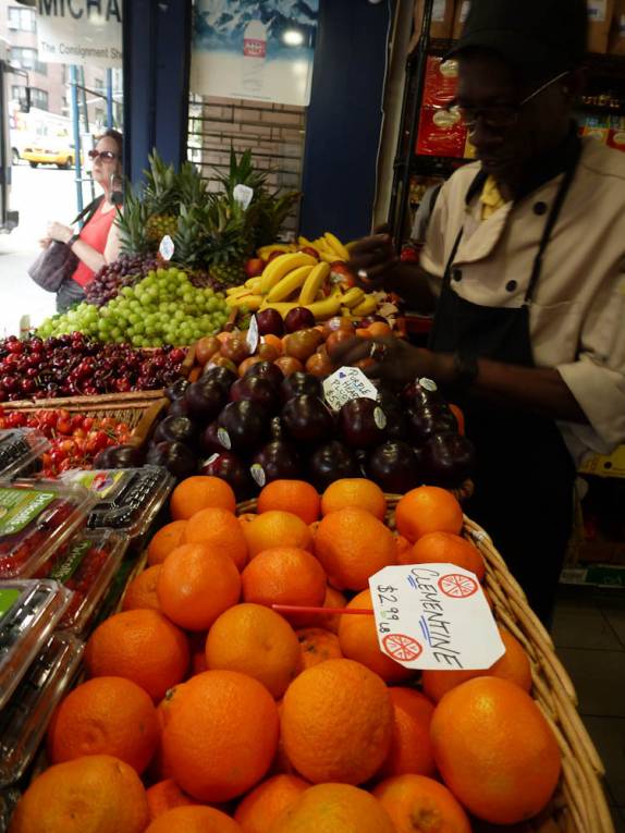 Maravilhosa loja de frutas no Upper East Side, em Nova Iorque, Nos Estados Unidos