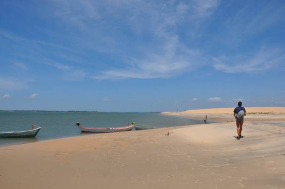 Margem do São Francisco pouco antes da sua foz, na divisa entre os estados de Alagoas e Sergipe (município de Piaçabuçu - AL) Margem do São Francisco pouco antes da sua foz, na divisa entre os estados de Alagoas e Sergipe (município de Piaçabuçu - AL)