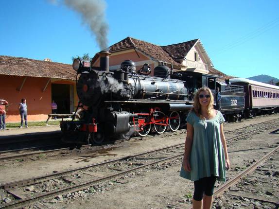 Maria-Fumaça na estação de Passa Quatro - MG Maria-Fumaça na estação de Passa Quatro - MG